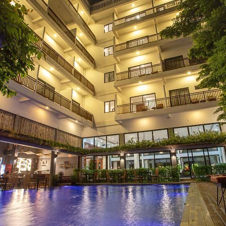 Daco Hotel เสียมราฐ ภายนอก รูปภาพ